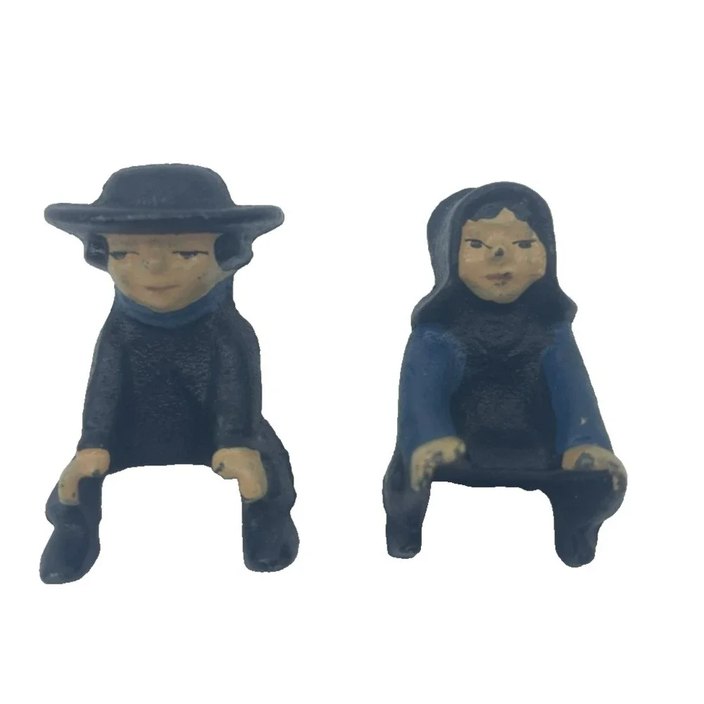 Vintage Cast Iron Amish Couple Miniature Shelf Sitters Painted Set 2 2